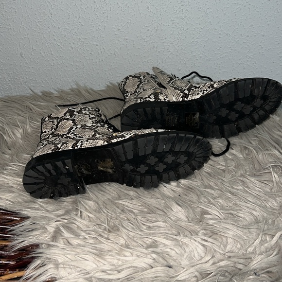 Snake skin Boots from EXPRESS. They are black and cream colored. Have been worn. - Picture 7 of 10